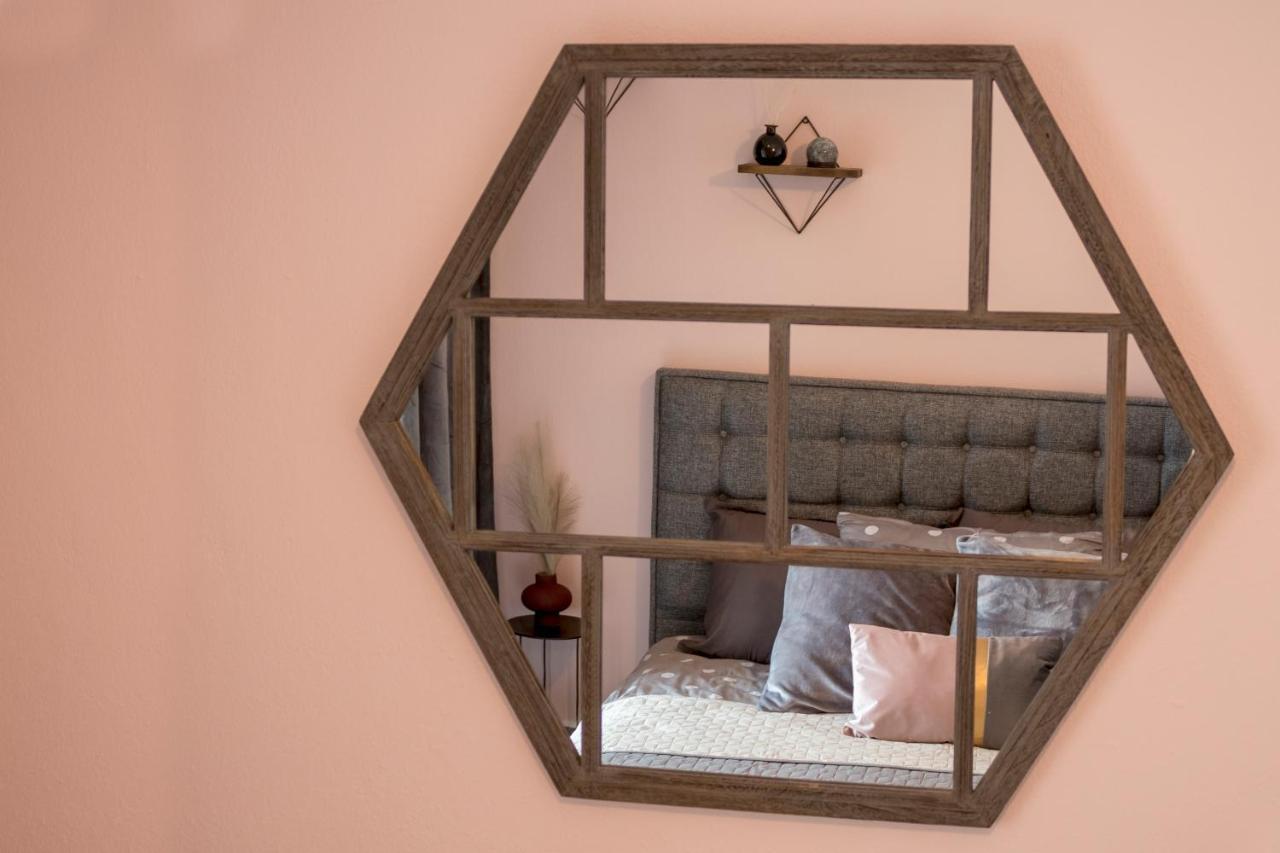 Silene Luxury Apartment Néa Péramos Esterno foto