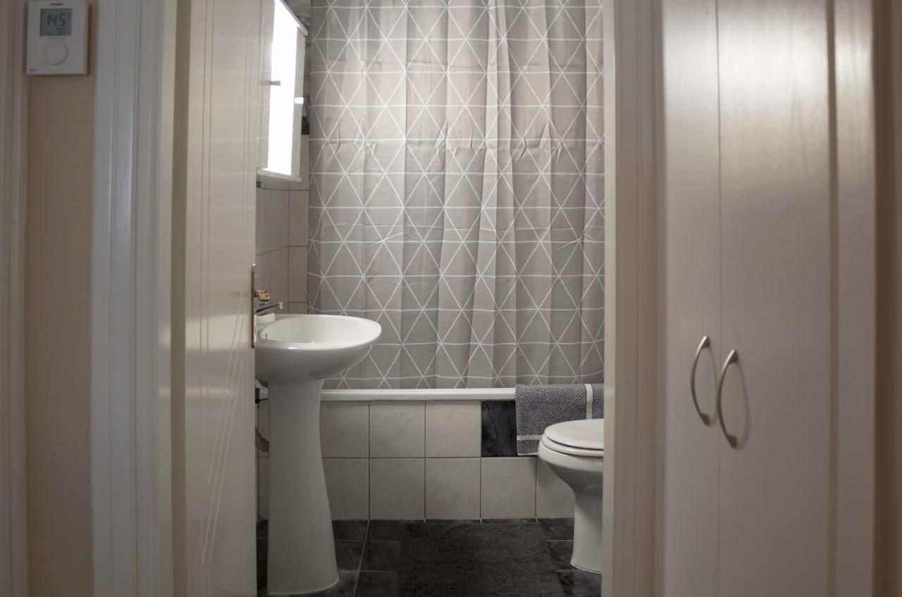 Silene Luxury Apartment Néa Péramos Esterno foto